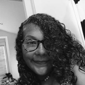 Meet your Posher, Caitlin